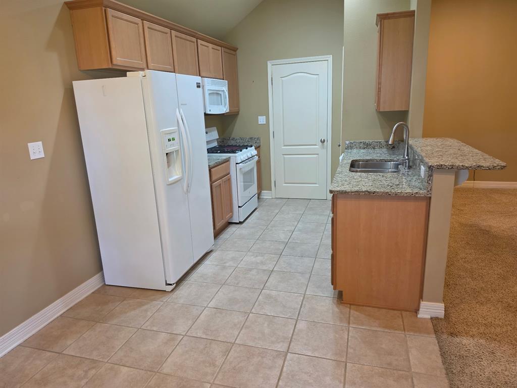 310 Cotton Pointe Property Photo 3