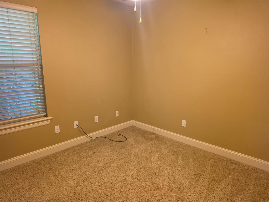 310 Cotton Pointe Property Photo 7
