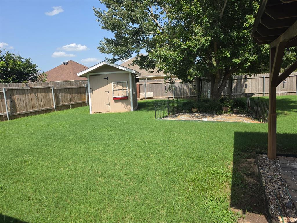 310 Cotton Pointe Property Photo 9