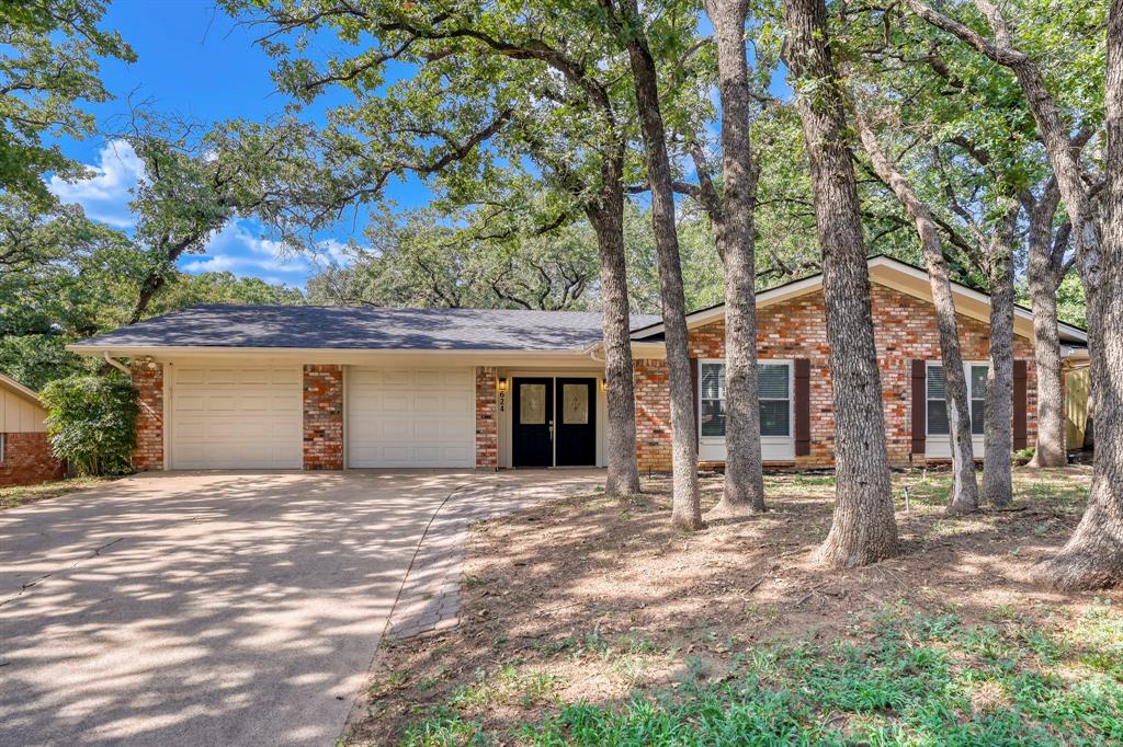 624 Hillview Drive Property Photo 1