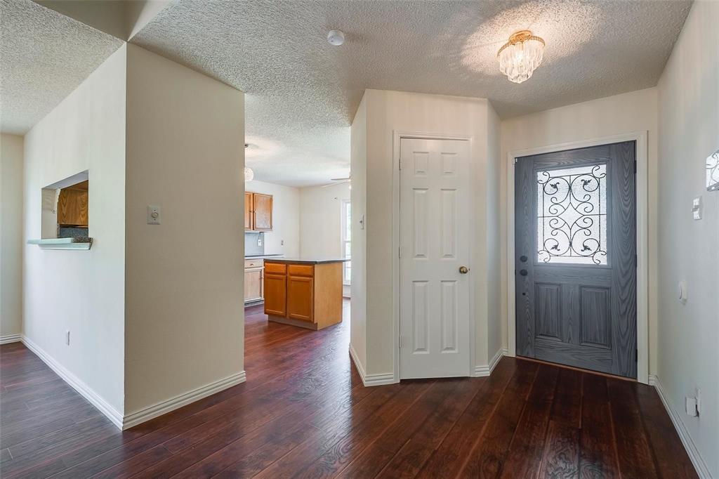 6304 Brookcrest Drive Property Photo 4