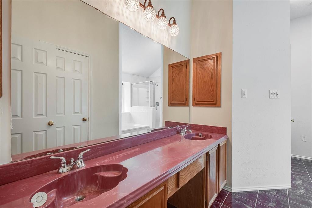6304 Brookcrest Drive Property Photo 13