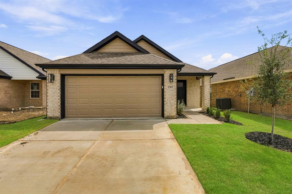 1707 Acts Lane Property Photo 1