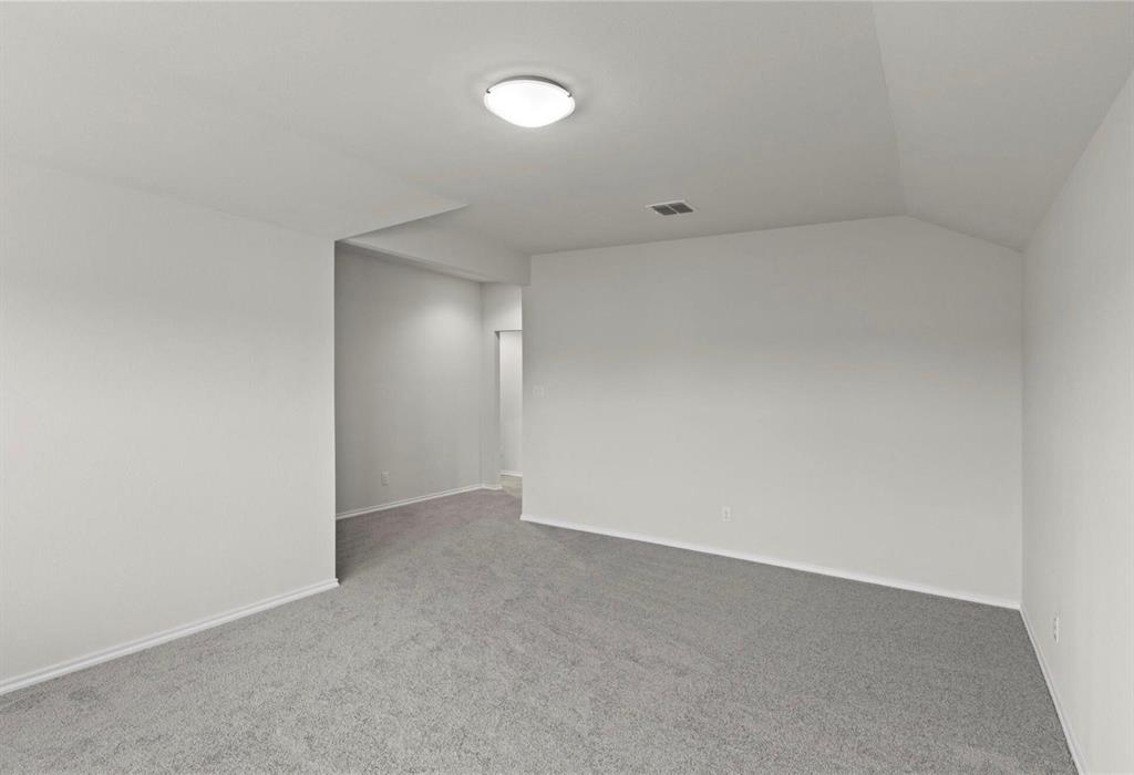 2112 Sesaro Drive Property Photo 14
