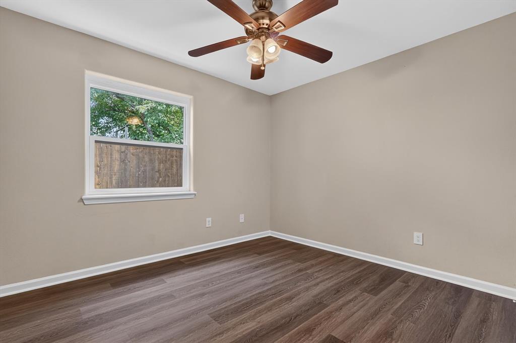 624 Hallvale Drive Property Photo 14
