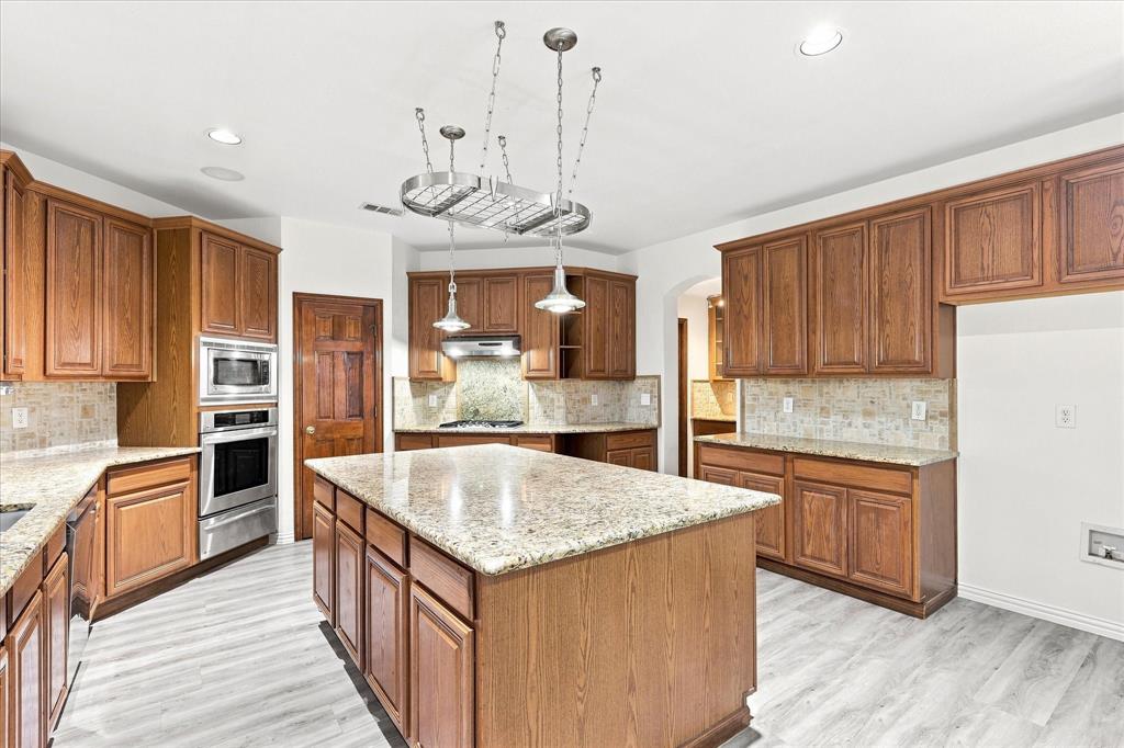 9709 Waterview Parkway Property Photo 8