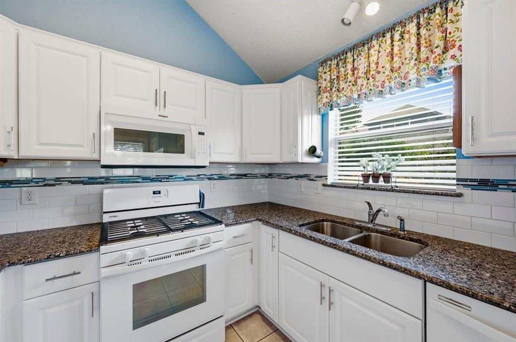 1812 Realistic Court Property Photo 25