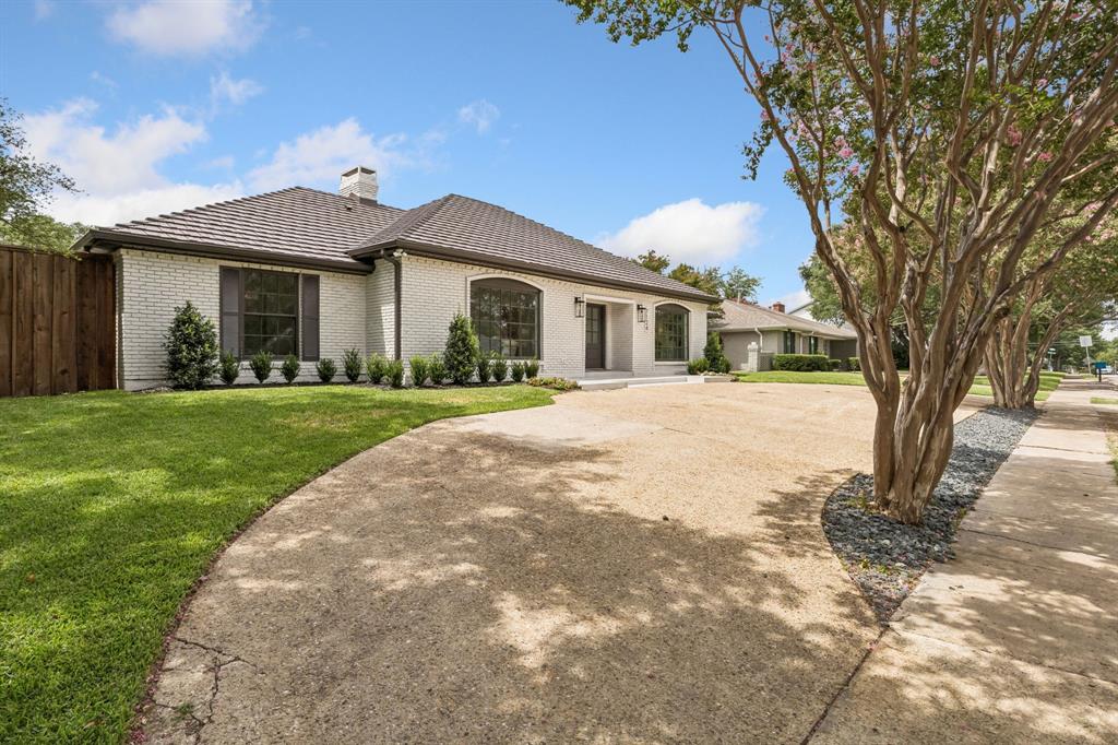 7124 Meadow Road Property Photo 1