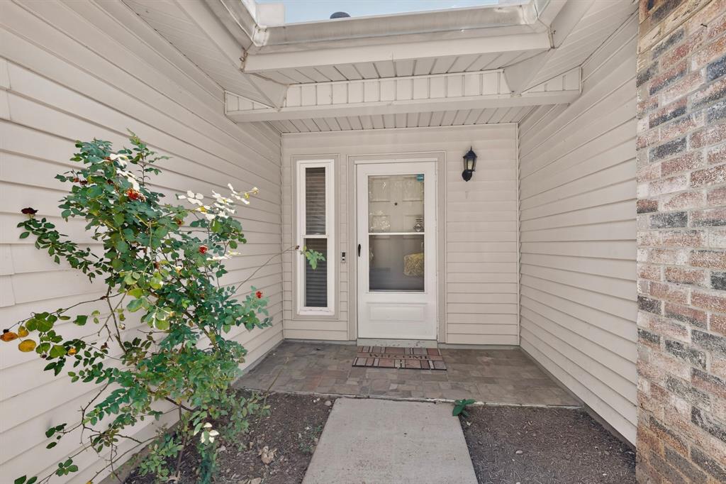 7305 Southridge Trail Property Photo 4