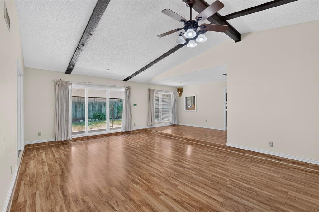 7305 Southridge Trail Property Photo 6