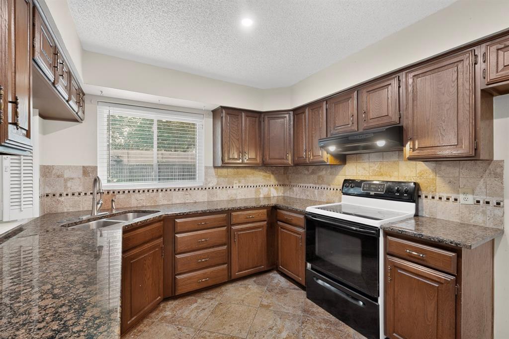 7305 Southridge Trail Property Photo 7