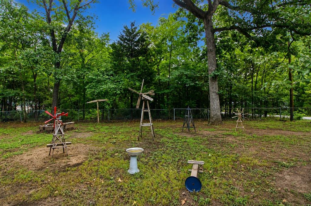 921 Crown Drive Property Photo 9