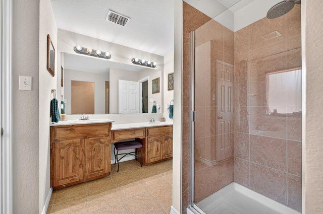 804 Bur Oak Drive Property Photo 6