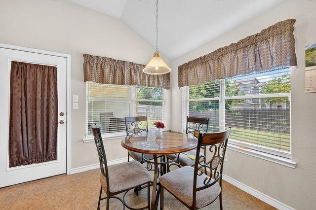 804 Bur Oak Drive Property Photo 16