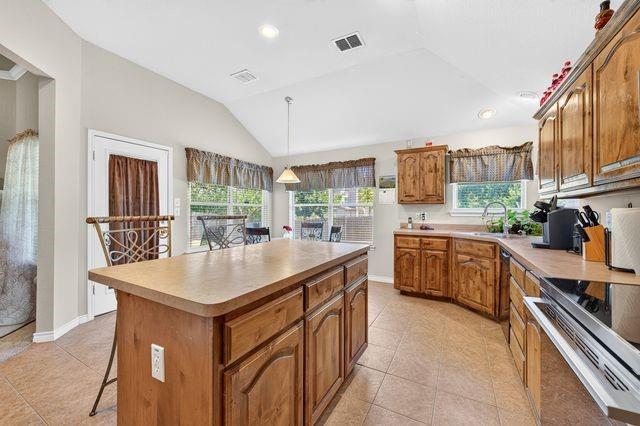 804 Bur Oak Drive Property Photo 18
