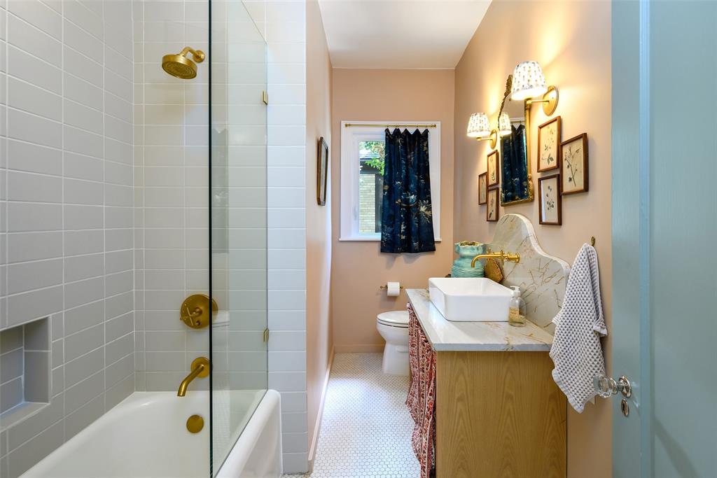 1144 N Windomere Avenue Property Photo 24