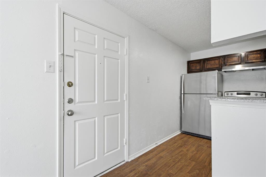 18333 Roehampton Drive 1323 Property Photo 4