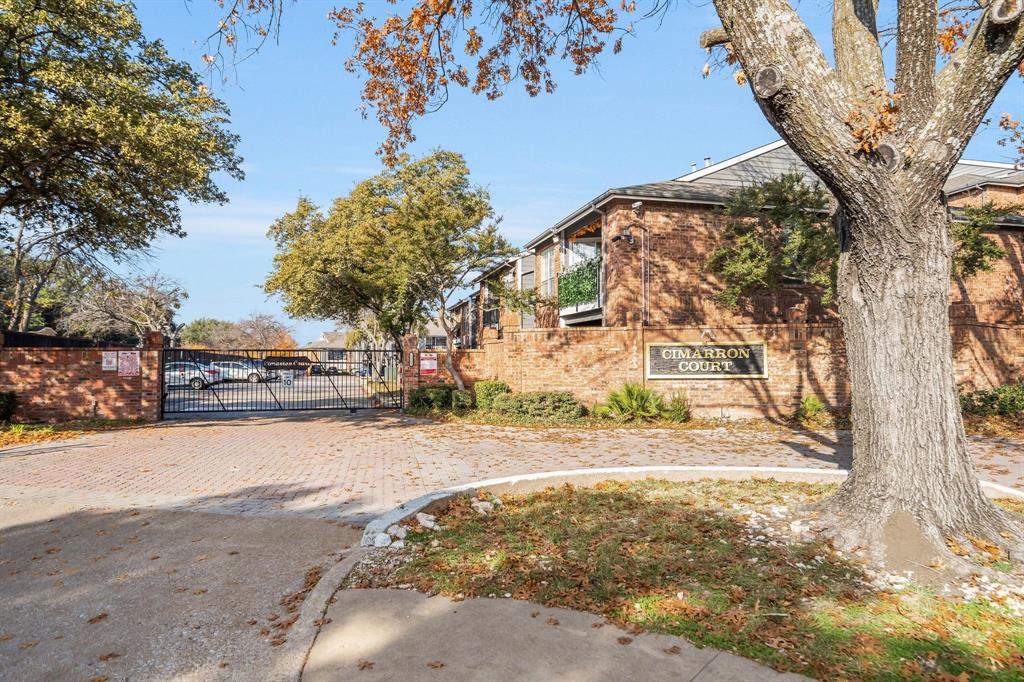 18333 Roehampton Drive 1323 Property Photo 12