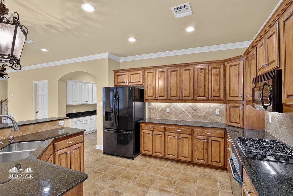 122 Hallette Drive Property Photo 6