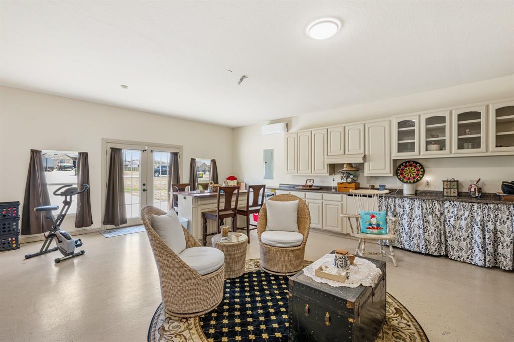 169 Savannah Drive Property Photo 4