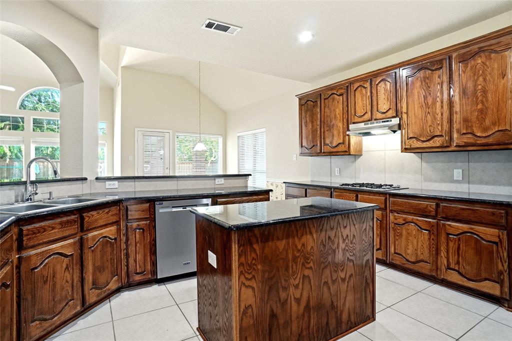 5231 Woodfield Drive Property Photo 15