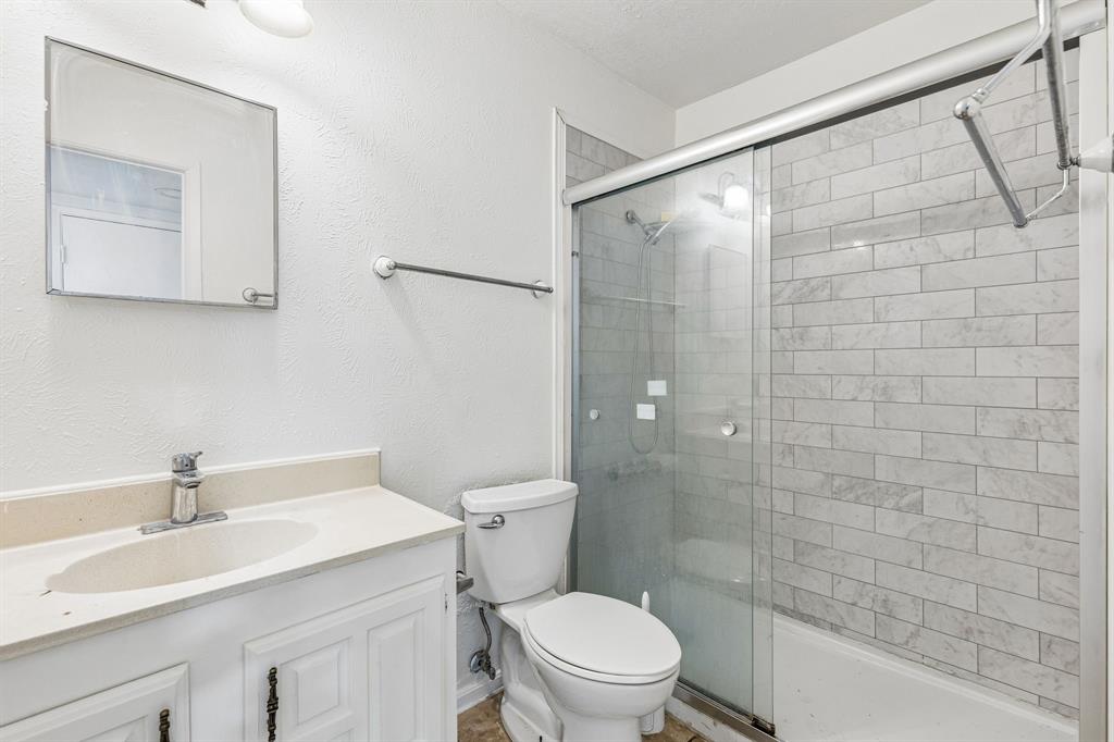 6403 Apache Court Property Photo 13
