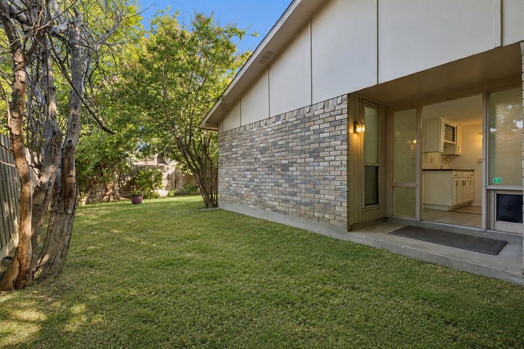 6403 Apache Court Property Photo 15
