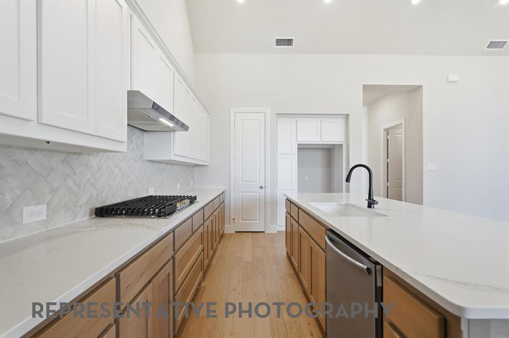 11305 Bratton Boulevard Property Photo 3
