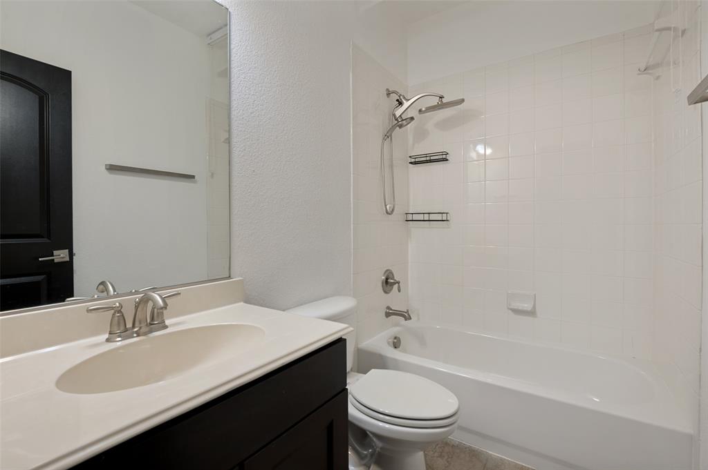 3906 Asbury Lane Property Photo 9