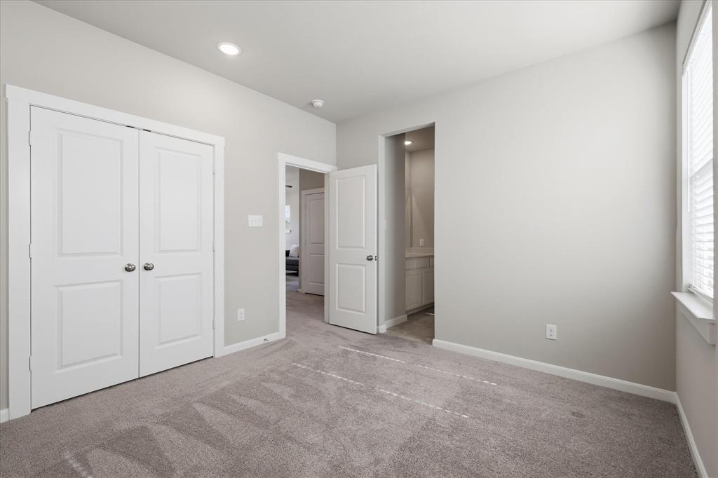 1000 Rebecca Drive Property Photo 23