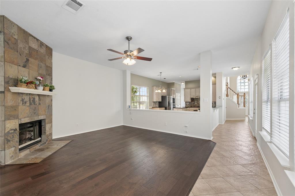 4202 Timberglen Road Property Photo 16