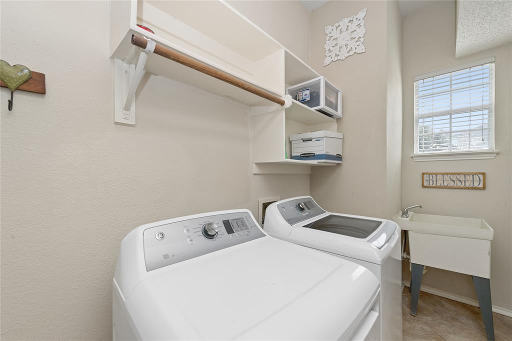 4202 Timberglen Road Property Photo 18