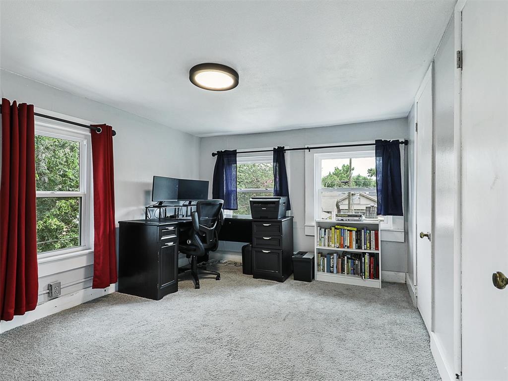1200 W Walker Street Property Photo 33