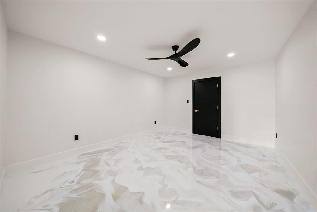 231 Oak Hill Drive Property Photo 25