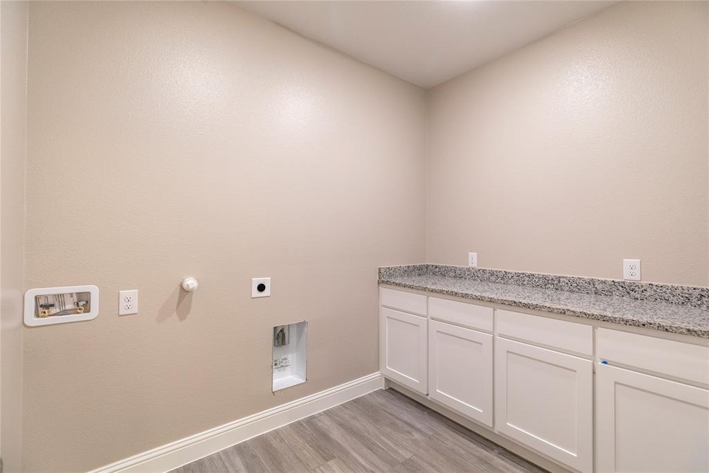 4836 Cedar Hill Drive Property Photo 32