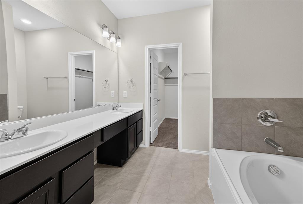 2800 Brittlebush Drive Property Photo 7