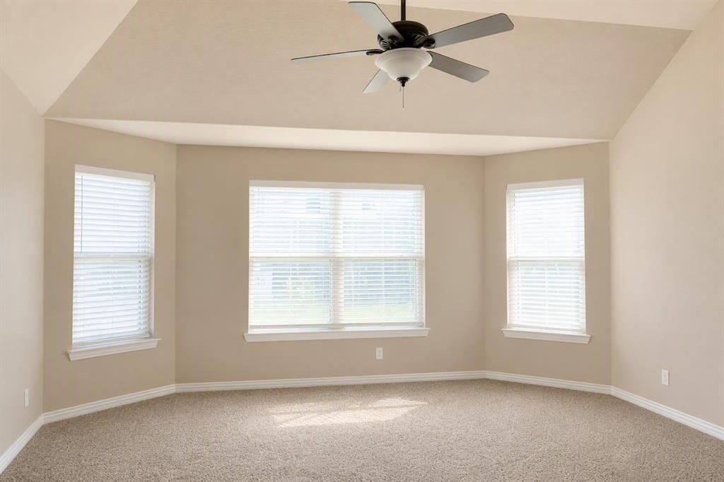 2321 Petunia Ln Property Photo 11