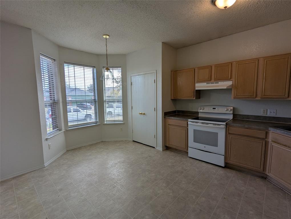 6425 Rainwater Way Property Photo 7