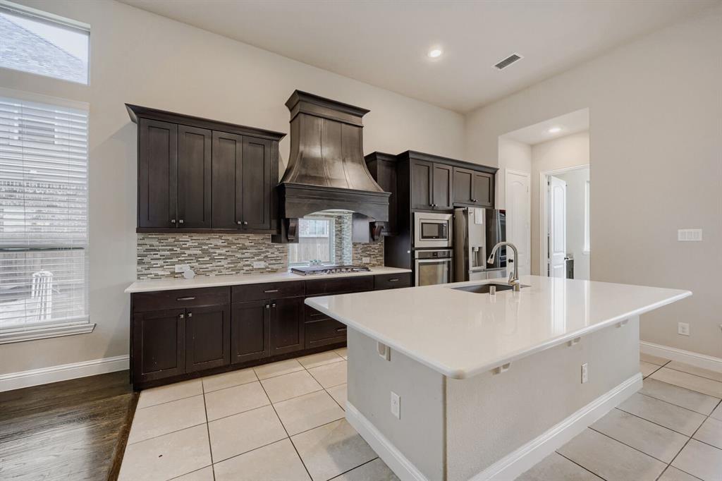3403 Willow Brook Drive Property Photo 7