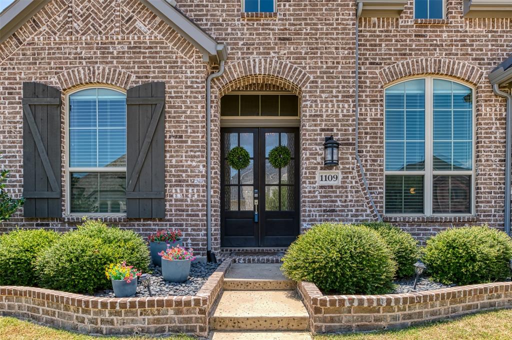 1109 10th Street Property Photo 2