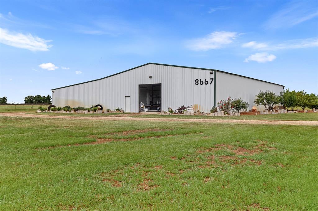 8667 Us-377 Property Photo 1