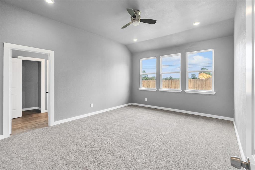 1202 Commerce Drive Property Photo 12