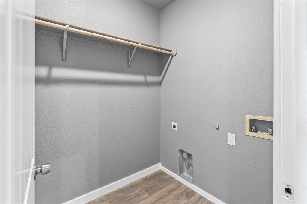 1202 Commerce Drive Property Photo 19