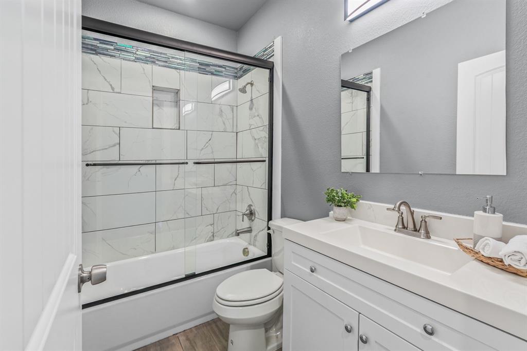 1202 Commerce Drive Property Photo 20