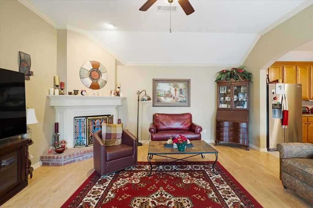 2700 Rex Cruse Drive Property Photo 8