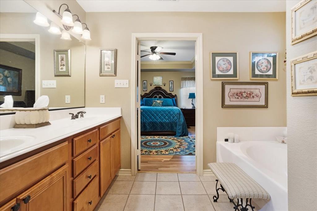 2700 Rex Cruse Drive Property Photo 18