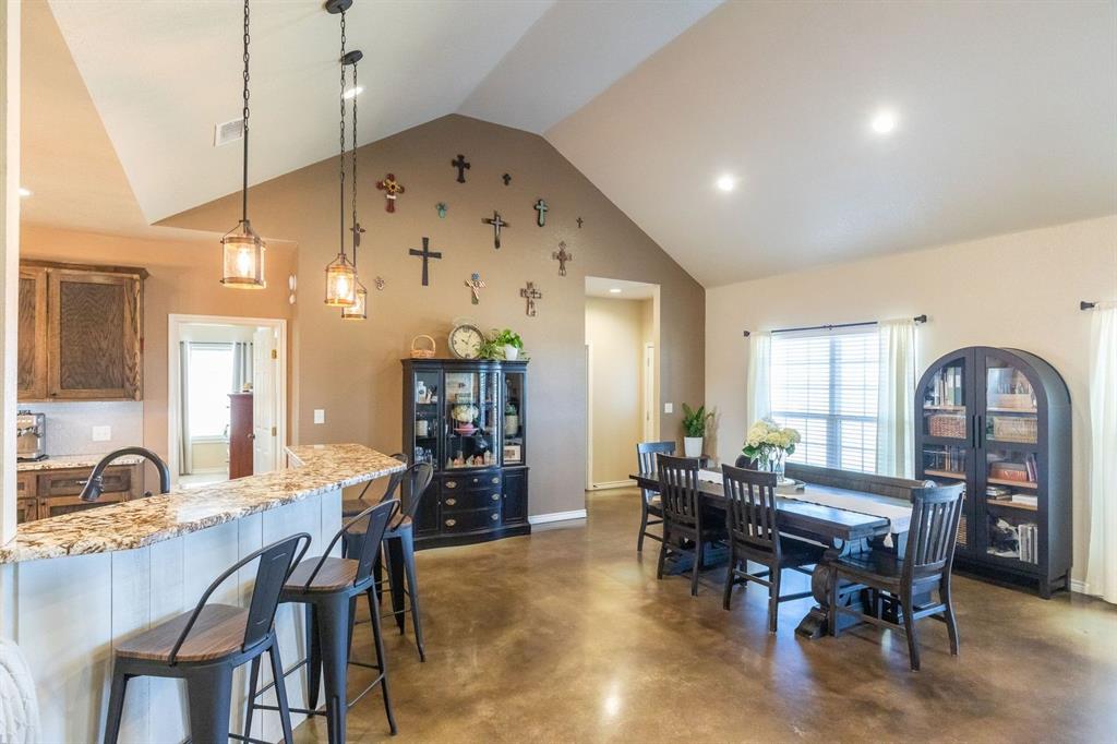 524 Avenue Q Property Photo 8