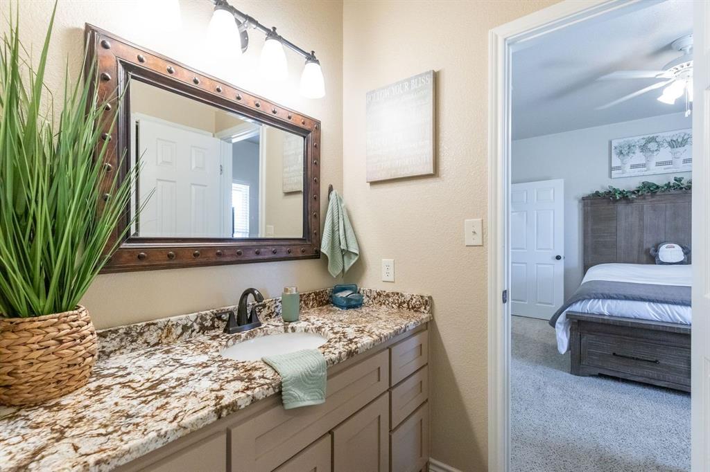 524 Avenue Q Property Photo 22