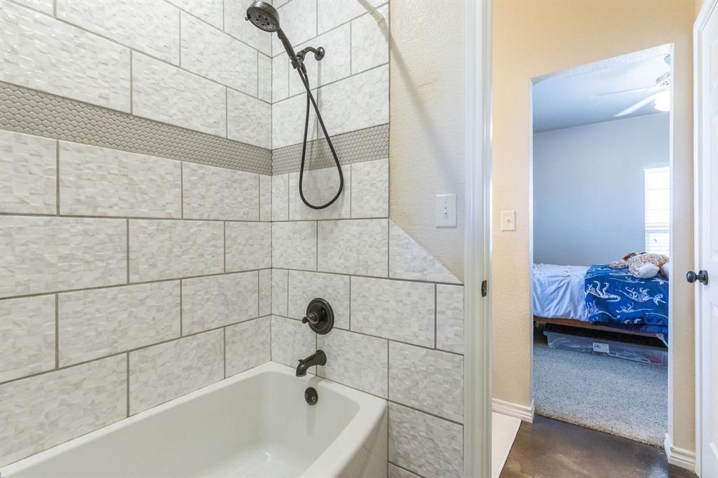 524 Avenue Q Property Photo 28