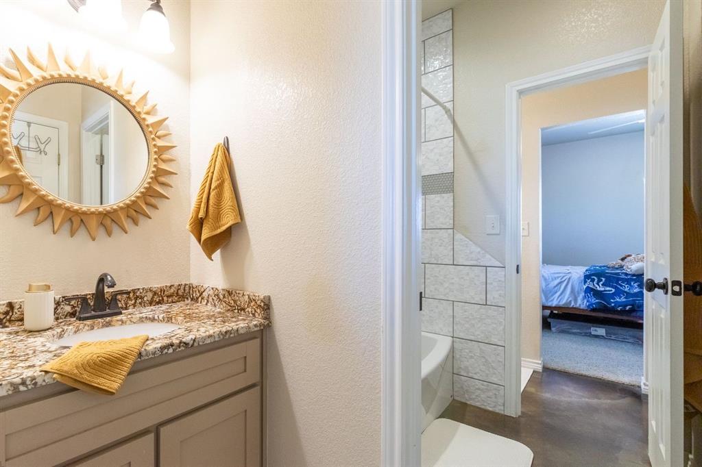 524 Avenue Q Property Photo 29